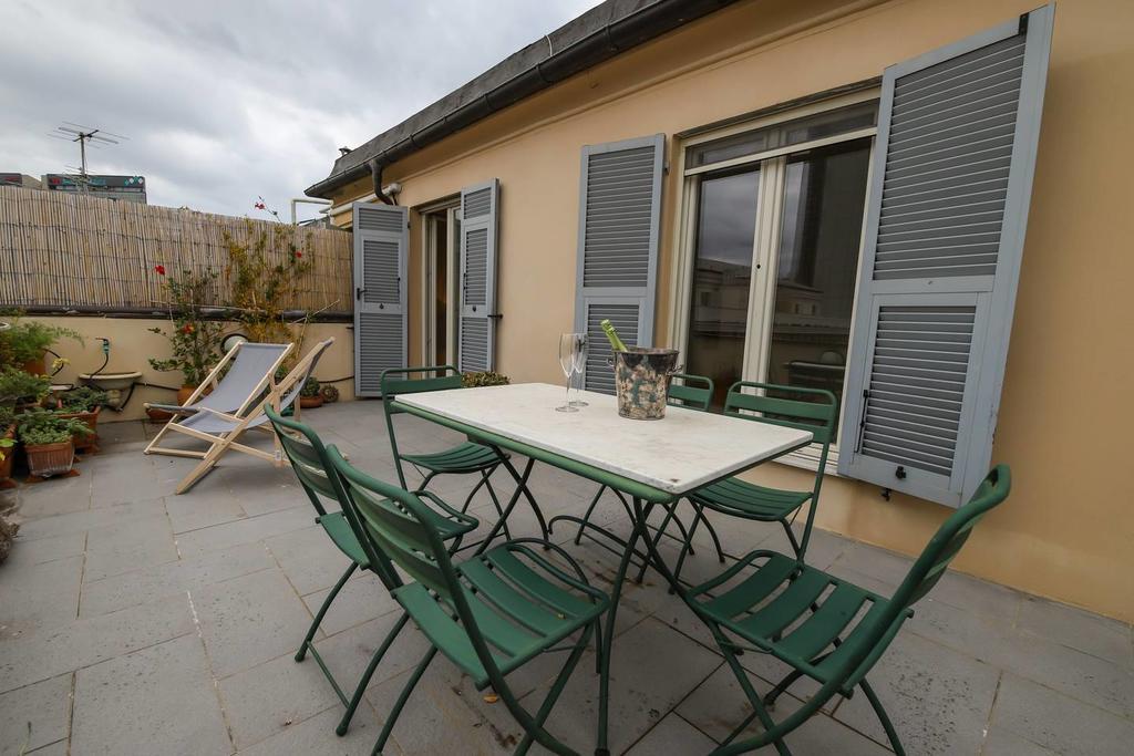 Altido Apt For 3 With Rooftop Balcony And Lovely Cityview Cenova Dış mekan fotoğraf