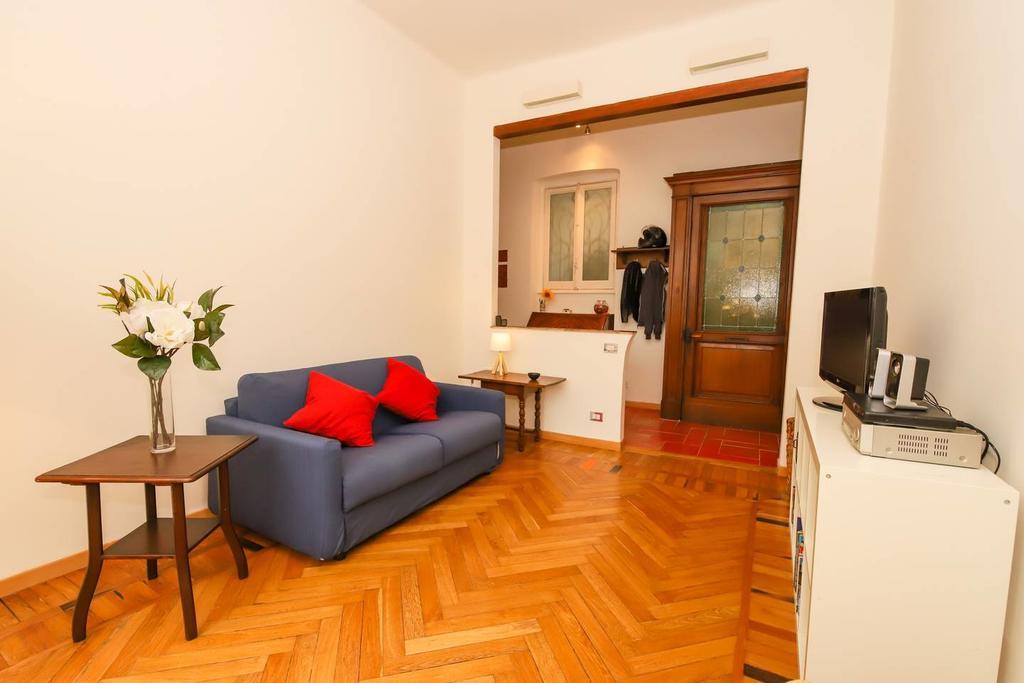 Altido Apt For 3 With Rooftop Balcony And Lovely Cityview Cenova Dış mekan fotoğraf