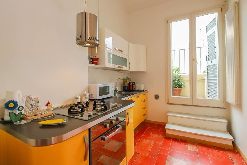 Altido Apt For 3 With Rooftop Balcony And Lovely Cityview Cenova Dış mekan fotoğraf